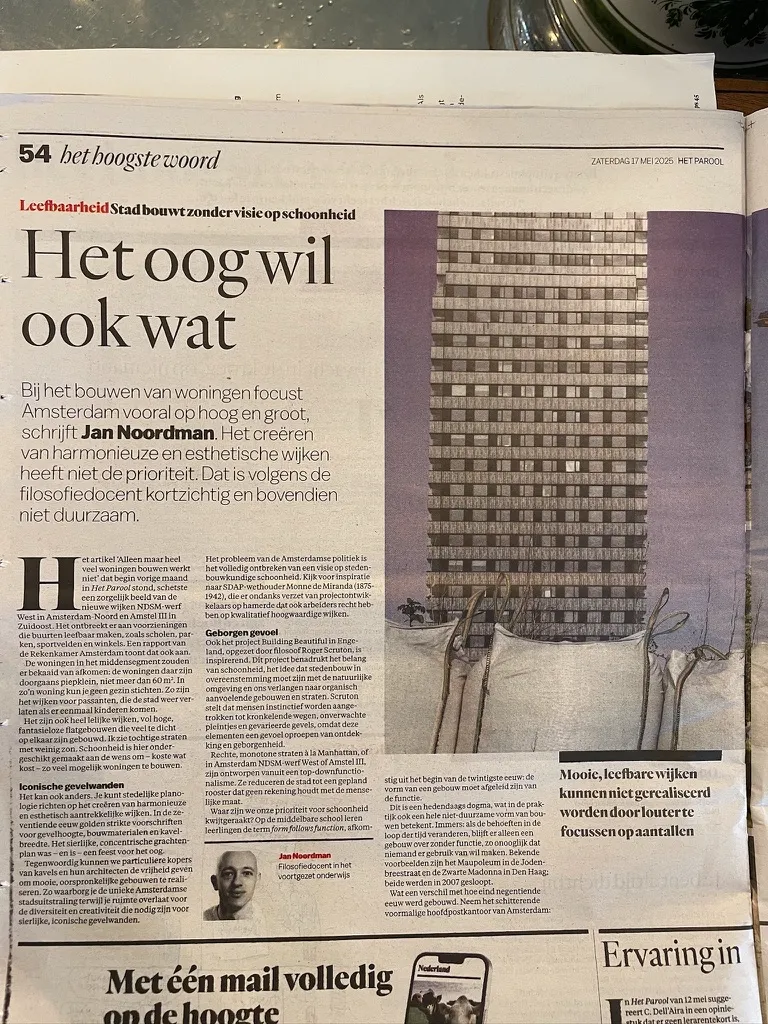 Het Parool: Het oog wil ook wat, het architectuurartikel van Jan Noordman